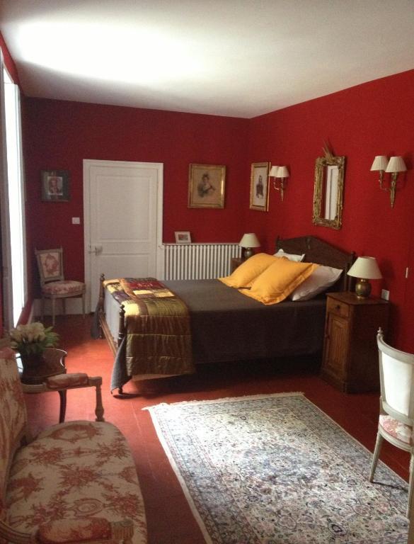 Château de Villars Villeneuve-sur-Allier Quarto foto